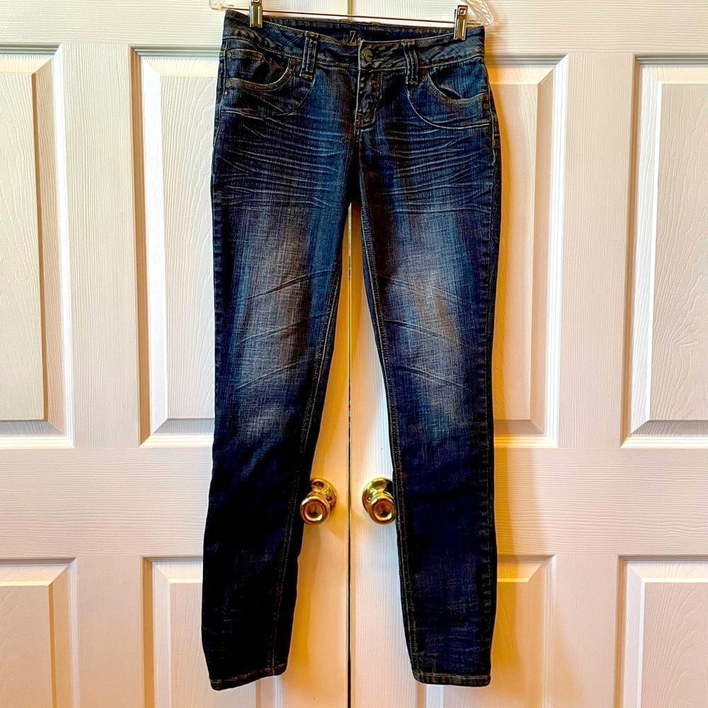 ZCO JEANS SIZE 7 EUC